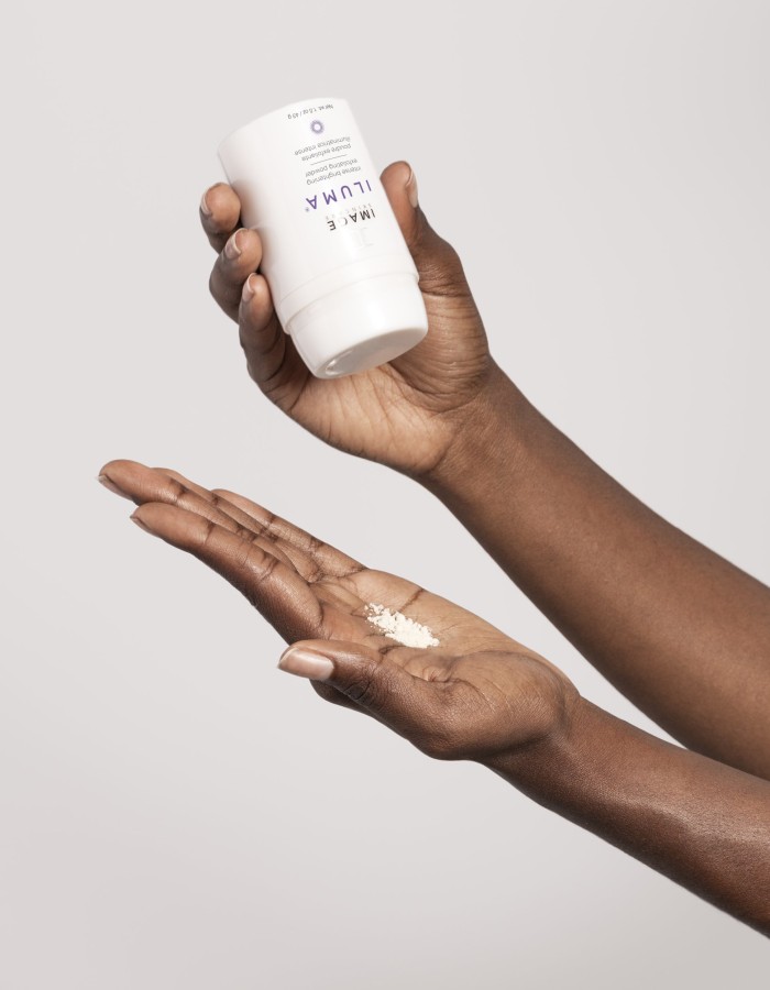 Iluma Intense Brightening Exfoliating Powder